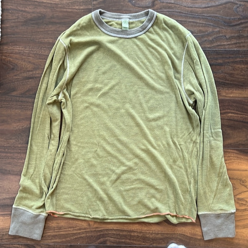 MENS ALTERNATIVE APPAREL / “EARTH” LIGHT GREEN LONG SLEEVE